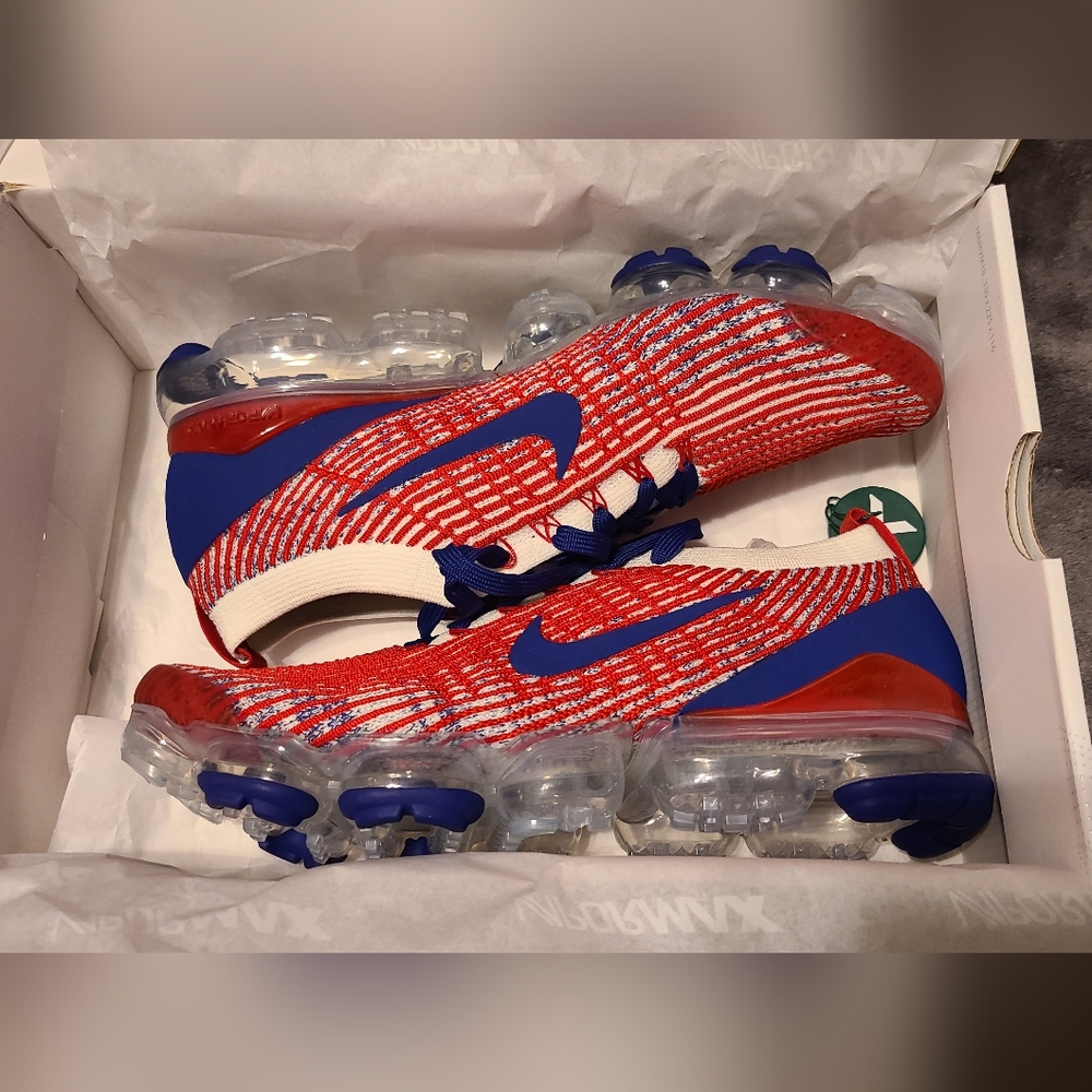 Mens Size 10.5 Nike Air Vapormax Flyknit 3 'USA'  White Red CW5585-100 Brand New